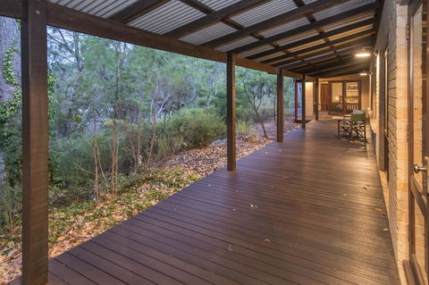 53 Martina Drive - Accommodation 4U 12