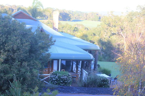 The Farmhouse - Accommodation 4U 20