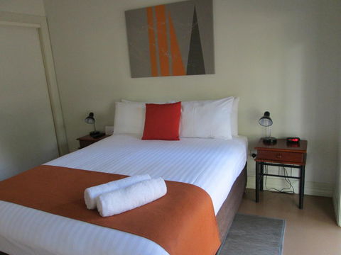 Breezes Apartments - Accommodation 4U 5