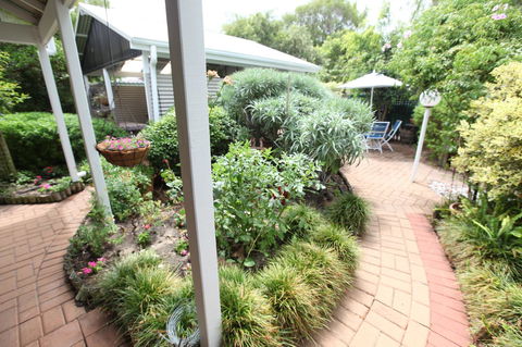 Jacaranda Guest House - Accommodation 4U 25