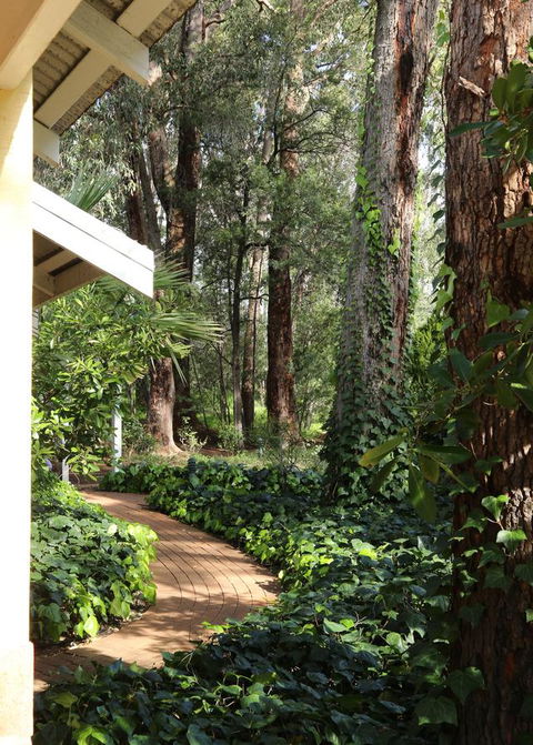 Two Sisters Chalets - Accommodation 4U 25
