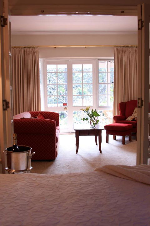 Two Sisters Chalets - Accommodation 4U 16
