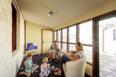 Fremantle Colonial Cottages - Accommodation 4U 13