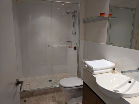 Riverside Retreat - Accommodation 4U 11