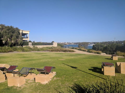 Riverside Retreat - Accommodation 4U 4