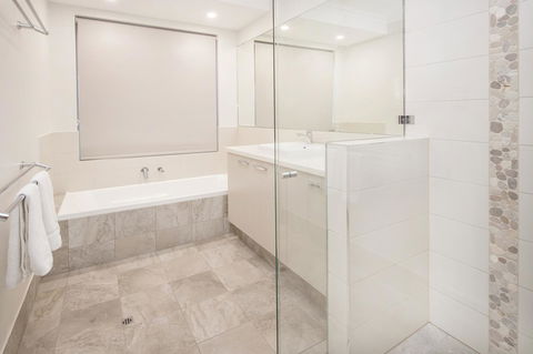 15 Cabot Close - Accommodation 4U 10