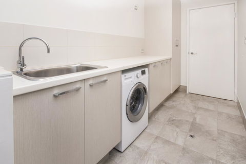 15 Cabot Close - Accommodation 4U 19
