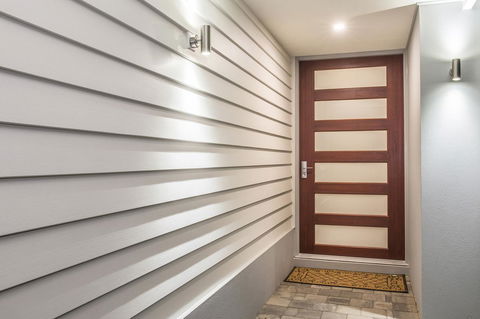 15 Cabot Close - Accommodation 4U 1