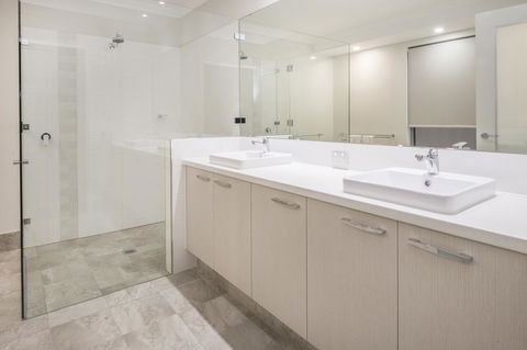 15 Cabot Close - Accommodation 4U 5