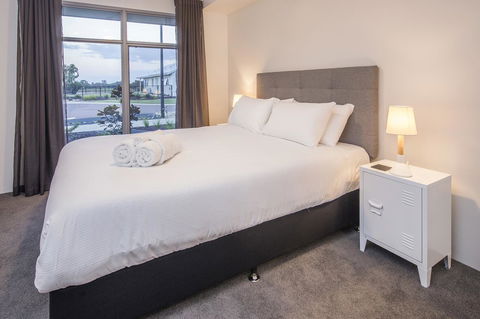 15 Cabot Close - Accommodation 4U 7