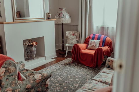 Bluebird Cottage - Accommodation 4U 9