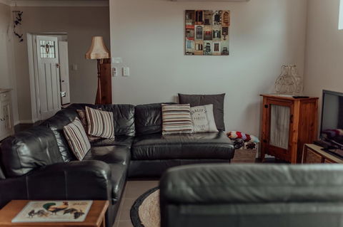 Bluebird Cottage - Accommodation 4U 17
