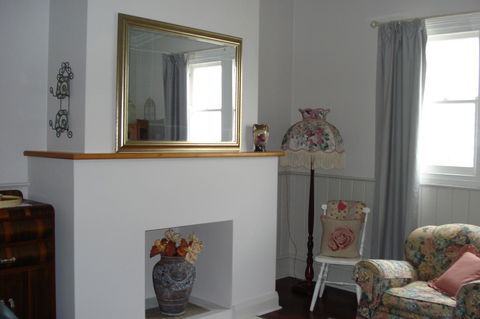 Bluebird Cottage - Accommodation 4U 8