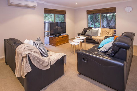 Boardwalk - Accommodation 4U 12