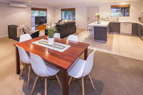 Boardwalk - Accommodation 4U 13