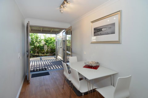 Albany Central Apartments - Accommodation 4U 1