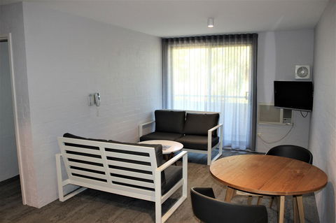 Atrium Hotel Mandurah - Accommodation 4U 4