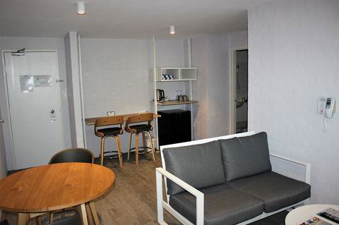 Atrium Hotel Mandurah - Accommodation 4U 12