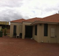 House close to airport - Accommodation 4U