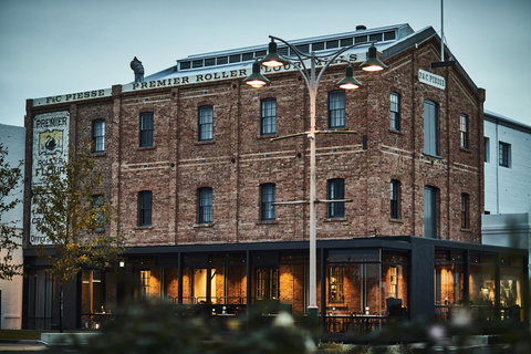The Premier Mill Hotel - Accommodation 4U 15