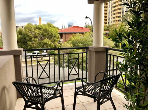 Highgate Modern Home (4 Mins To Perth City) - Accommodation 4U 18