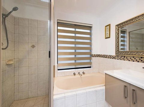 Highgate Modern Home (4 Mins To Perth City) - Accommodation 4U 12