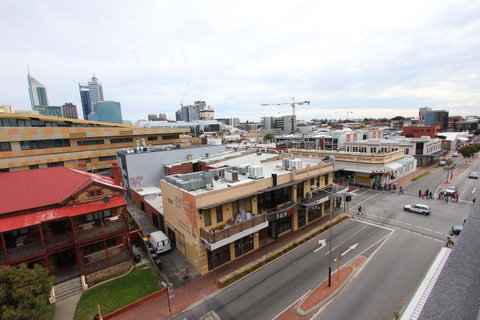 188 Apartments - Accommodation 4U 28