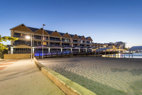 Dolphin Quay Apartments - Accommodation 4U 0