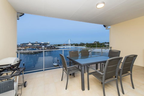 Dolphin Quay Apartments - Accommodation 4U 23
