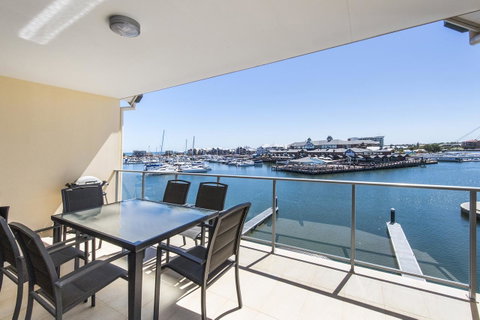 Dolphin Quay Apartments - Accommodation 4U 36