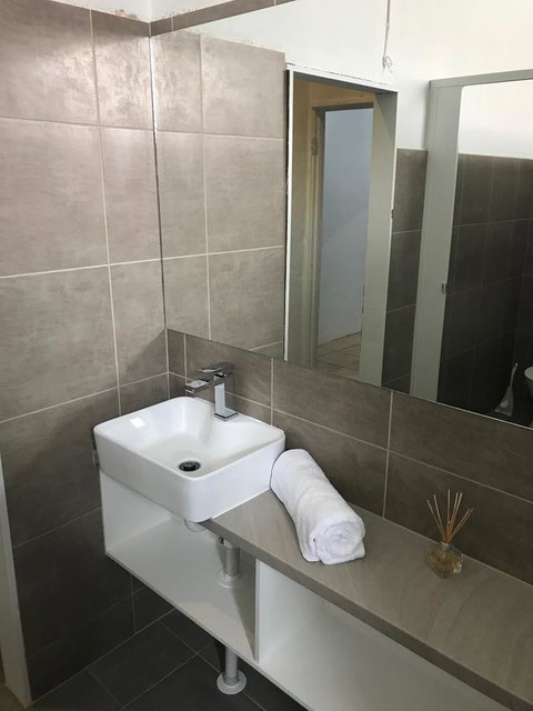 JJ's Backpackers - Accommodation 4U 16