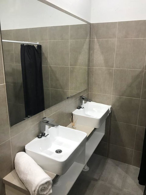 JJ's Backpackers - Accommodation 4U 6