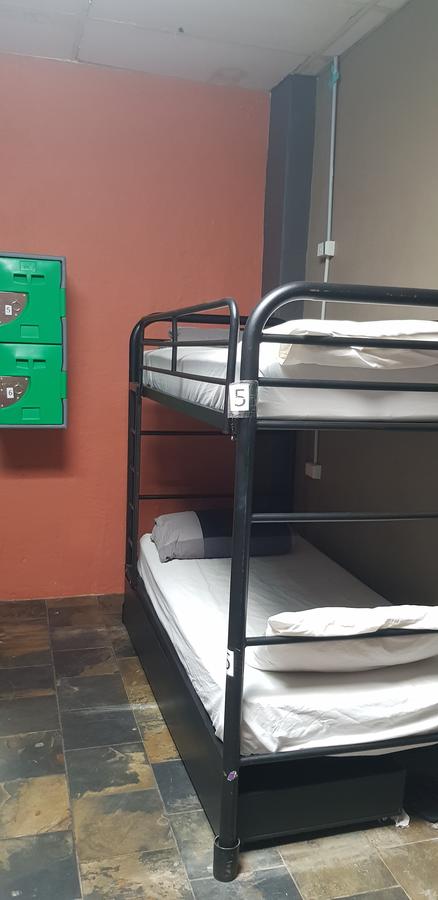 JJ's Backpackers - Accommodation 4U 12