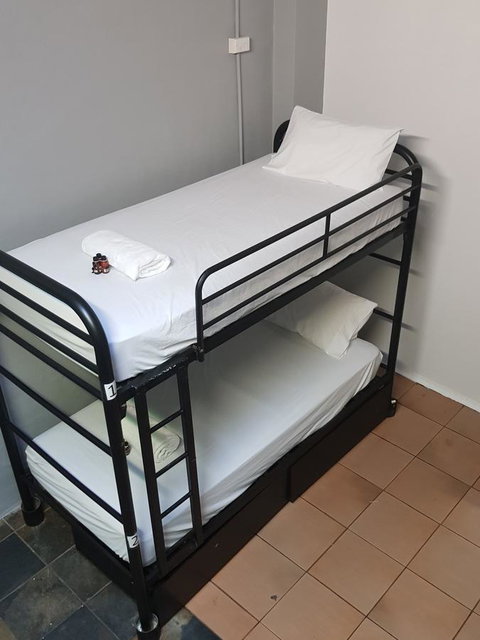 JJ's Backpackers - Accommodation 4U 32