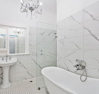 Heart of Claremont Gem - Free WiFi - Accommodation 4U