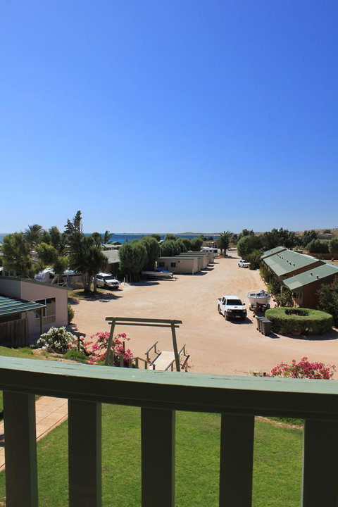 Ningaloo Coral Bay â€“ Bayview - Accommodation 4U 21