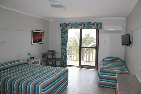 Ningaloo Coral Bay â€“ Bayview - Accommodation 4U 15