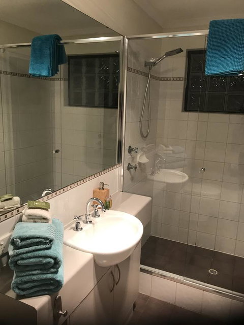 THE SANCTUARY LUXURY HOLIDAY HOME - Accommodation 4U 2