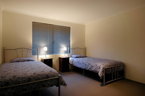 THE SANCTUARY LUXURY HOLIDAY HOME - Accommodation 4U 5