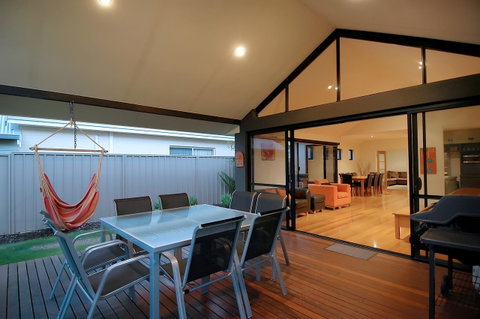 THE SANCTUARY LUXURY HOLIDAY HOME - Accommodation 4U 23
