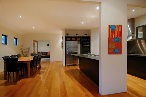 THE SANCTUARY LUXURY HOLIDAY HOME - Accommodation 4U 14