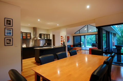THE SANCTUARY LUXURY HOLIDAY HOME - Accommodation 4U 19