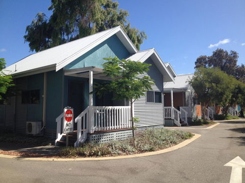Mandurah Ocean Marina Chalets - Accommodation 4U 38