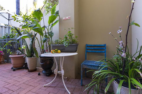 Como Executive Apartment - Accommodation 4U 11