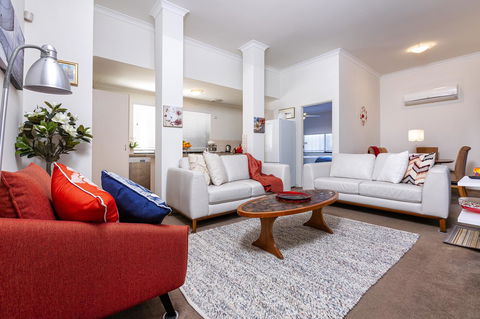 Como Executive Apartment - Accommodation 4U 0