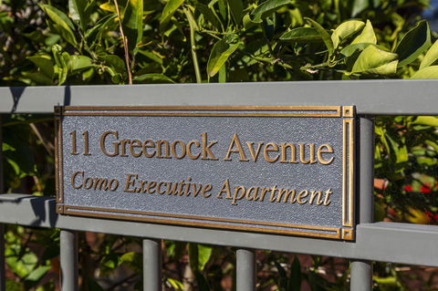 Como Executive Apartment - Accommodation 4U 18