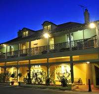 Clifton Motel  Grittleton Lodge - Accommodation 4U