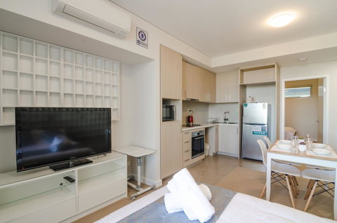 Boutique Carousel Apartment - Accommodation 4U 3