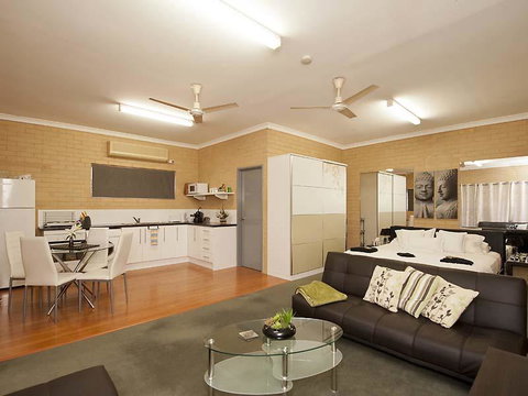 Garden Studio - Accommodation 4U 7