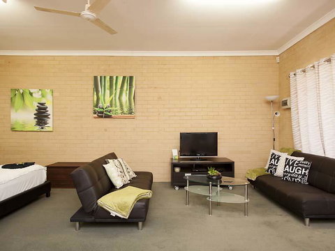 Garden Studio - Accommodation 4U 6